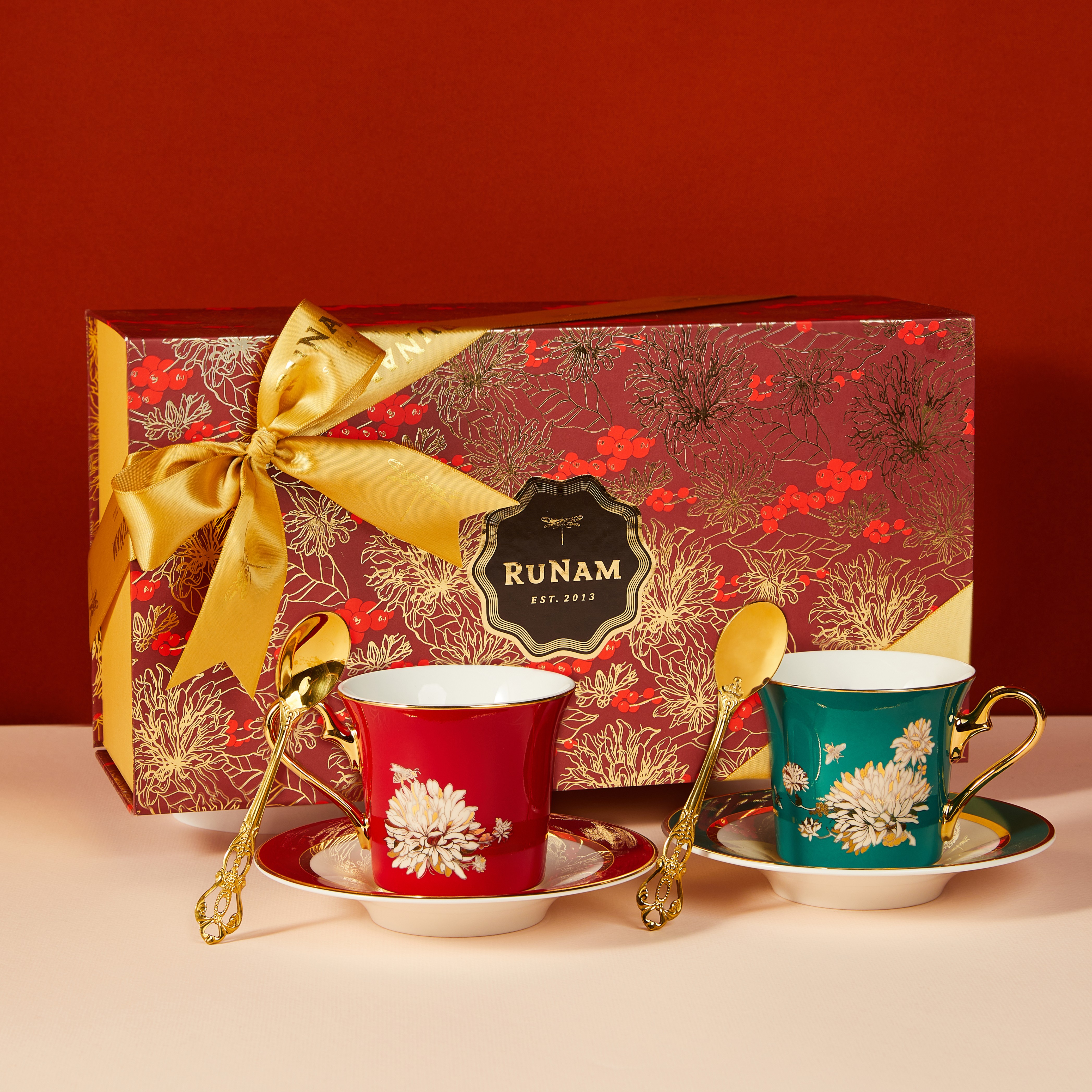 BLOOM AND BEAR FRUIT (SINGLE CERAMIC SET)